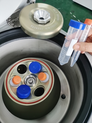 O centrifugador de alta velocidade do tubo do PCR refrigerou o poder da máquina 1000W do centrifugador com o rotor do ângulo do rotor do balanço