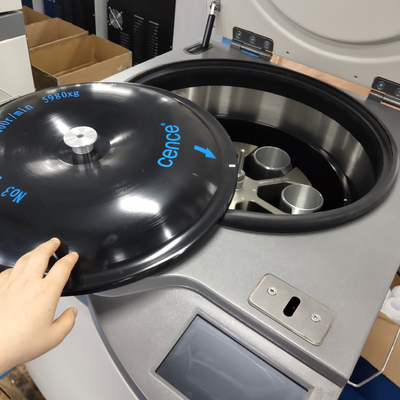Centrífuga Refrigerada CL5R 5000rpm Capacidade 4x1000ml para Análise de Sangue