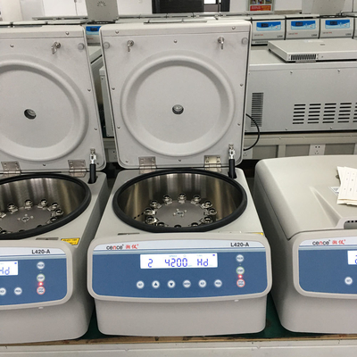 Centrífuga Cence L420-A de Baixa Velocidade 4200rpm 2760xg Capacidade Máxima